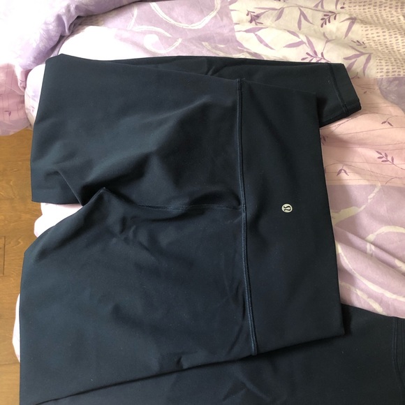 Lululemon wunder under 25” in luxtreme, navy blue - Picture 2 of 3